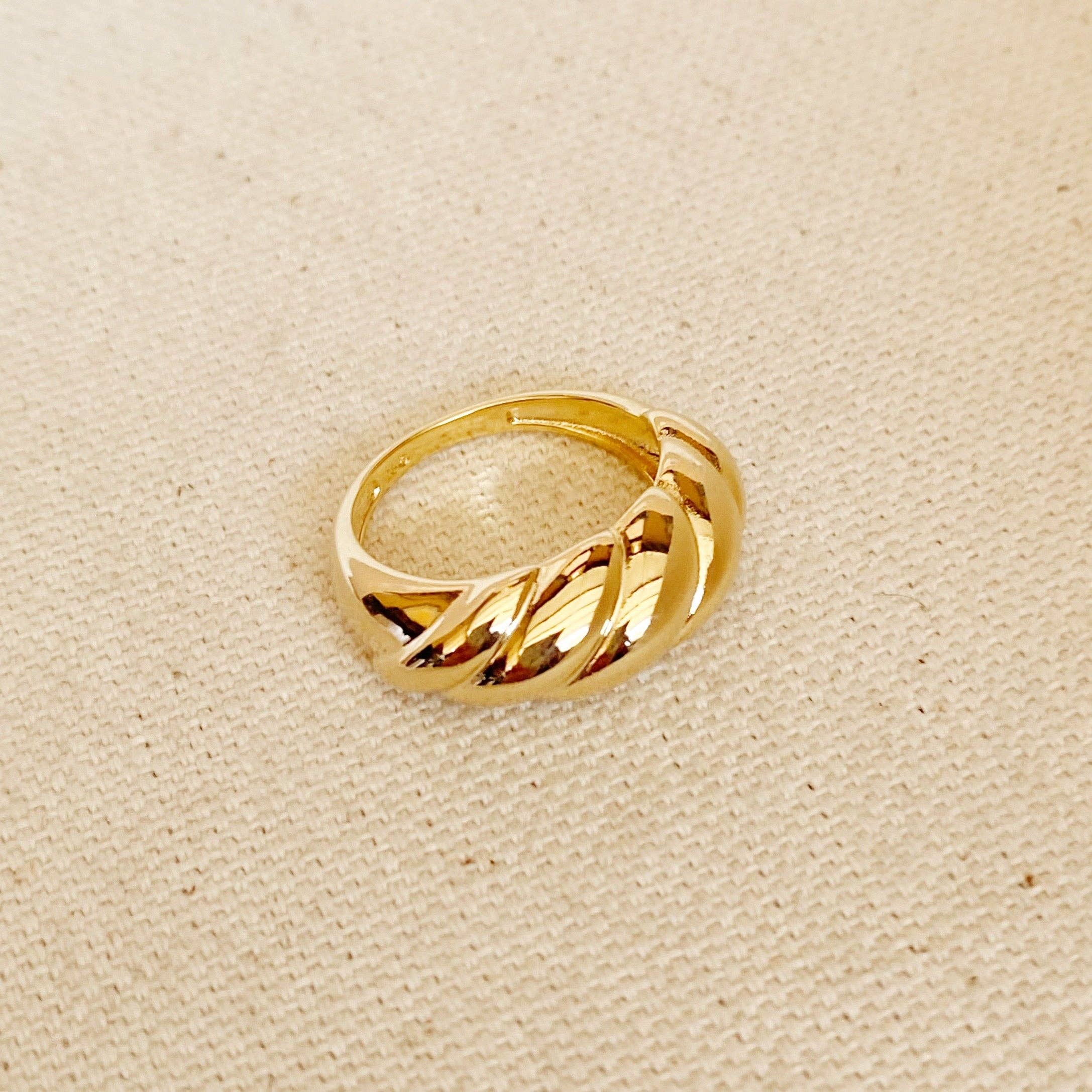 18k Gold Filled Dome Croissant Ring: 8