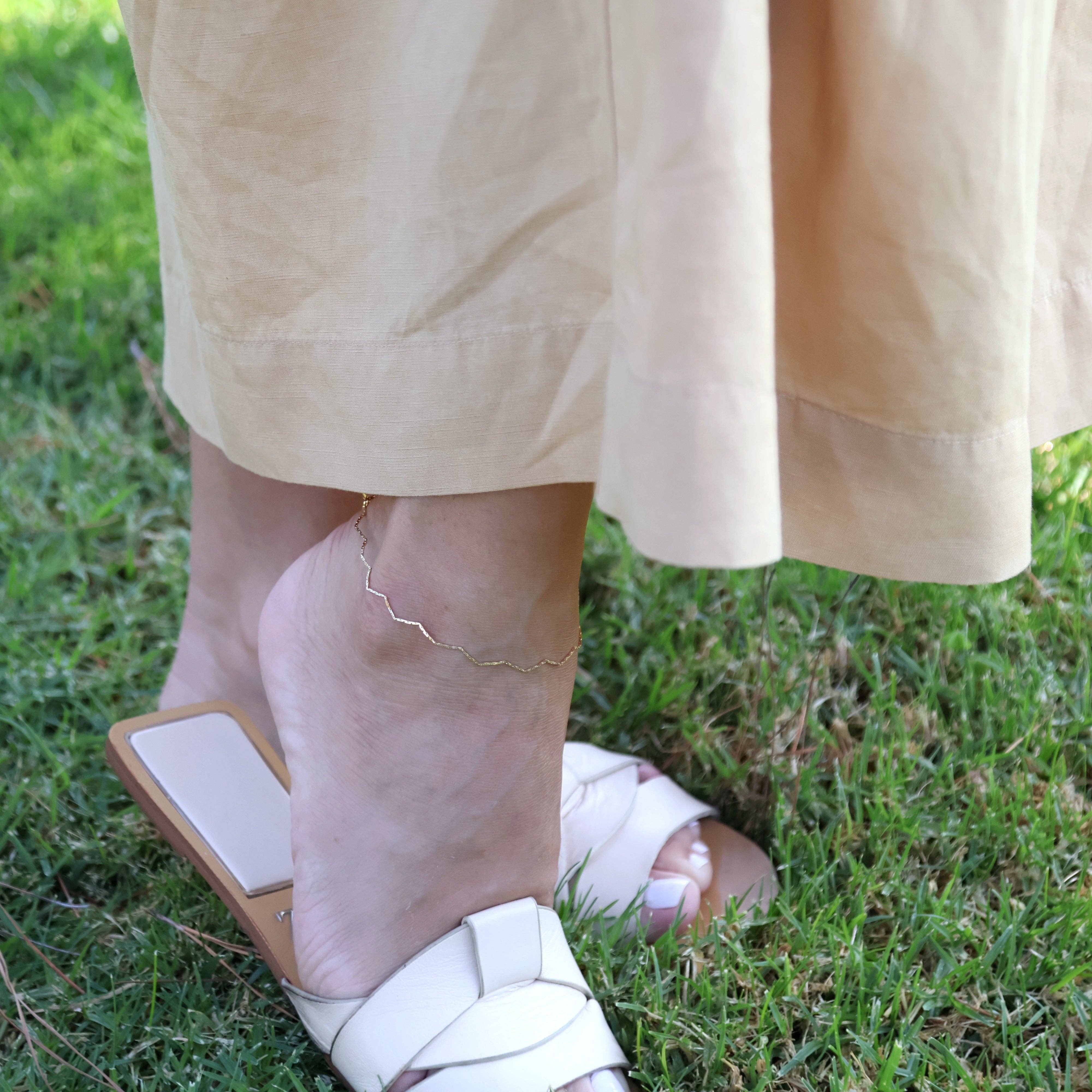 Zig Zag Anklet: 9 inches + 2inches extender in 18k Gold Filled