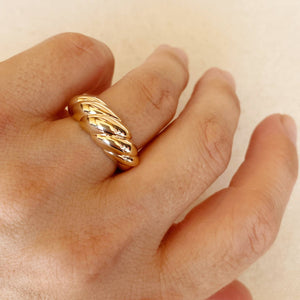 18k Gold Filled Dome Croissant Ring: 8