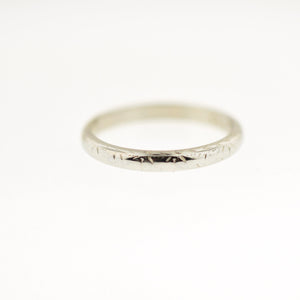 18k Vintage Band White Gold - Perfect for Stacking